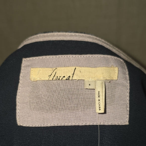 Elegant Black Velvet Dress - Picture 11 of 13